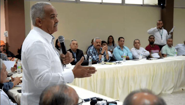 República Dominicana: Las autoridades buscan ayudar a avicultores en crisis República Dominicana: Las autoridades buscan ayudar a avicultores en crisis