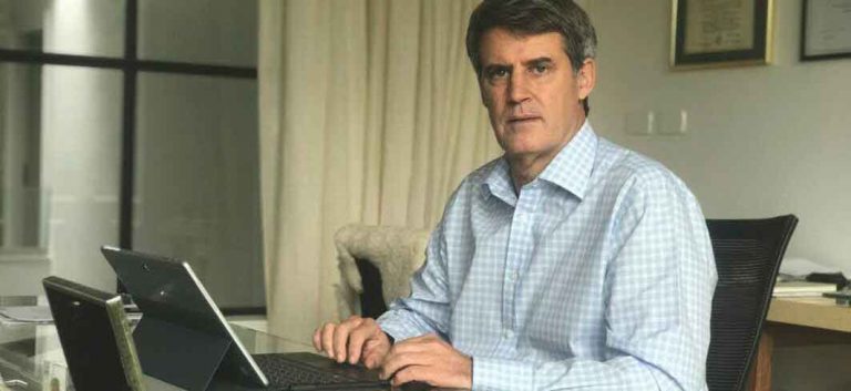 Para frenar la curva, destrozaron la economía Para frenar la curva, destrozaron la economía