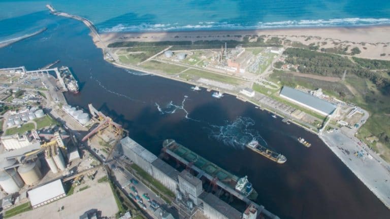 Estado de los puertos de Bahía Blanca y Quequén luego de los conflictos Estado de los puertos de Bahía Blanca y Quequén luego de los conflictos